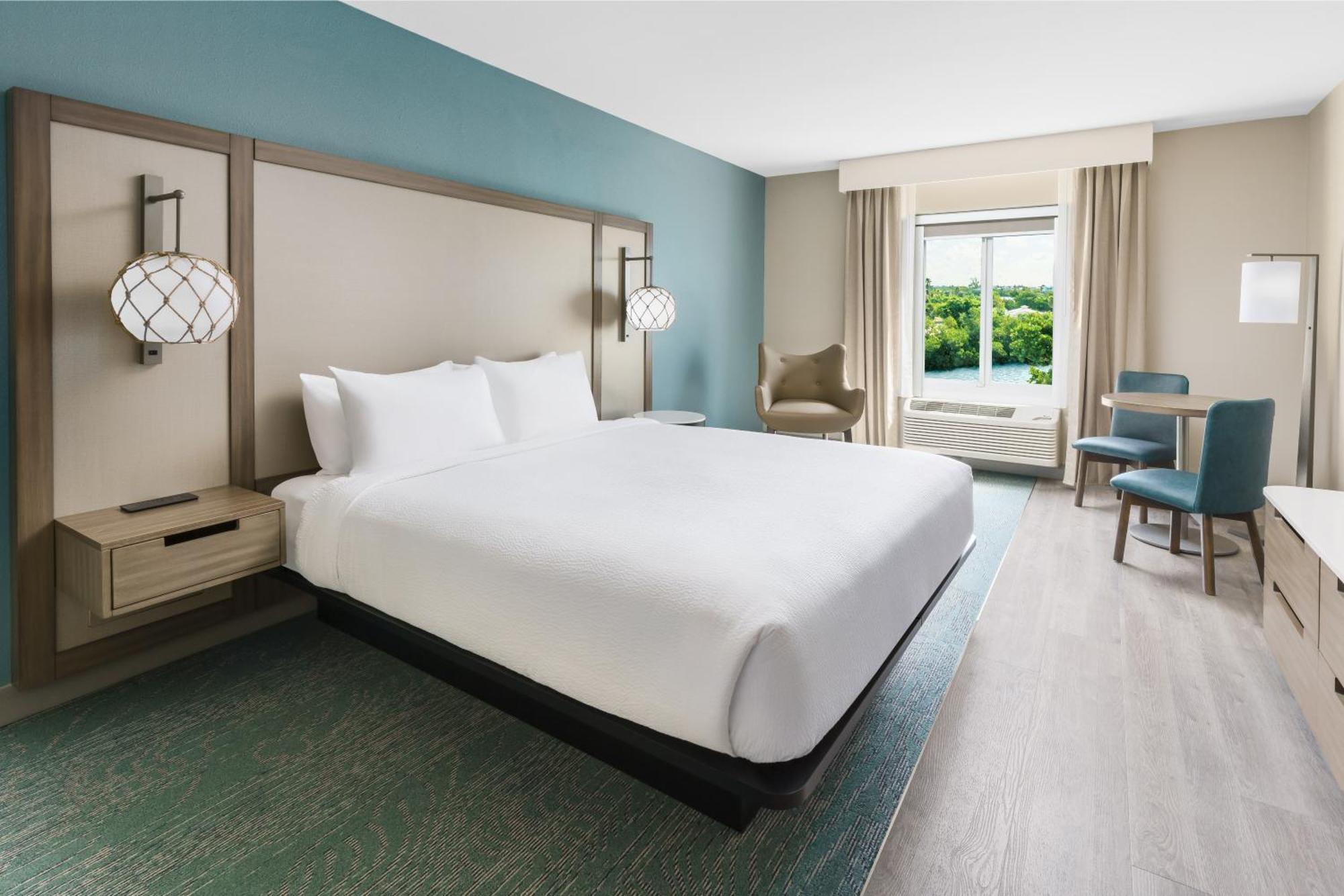 Fairfield By Marriott Inn & Suites Marathon Florida Keys Exterior photo